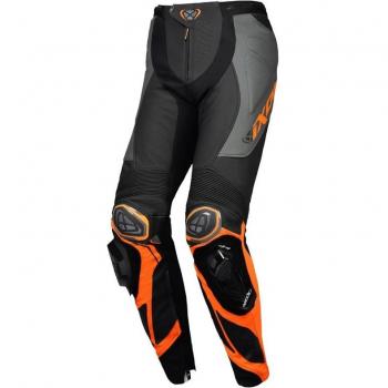 Ixon Vortex 3 Conjunto de Moto (Chaqueta y Pantalones) - Negro-Antracita-Naranja, incluye chaqueta de moto con protección CE, ventilación, impermeabilidad y pantalones de cuero con refuerzos