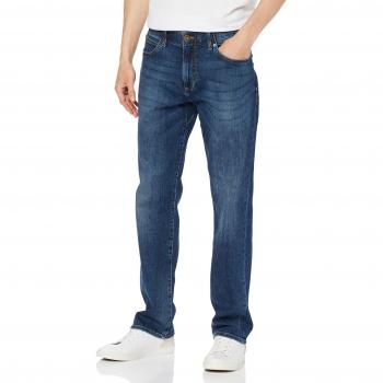 Lee Extreme Motion Straight Fit Jeans