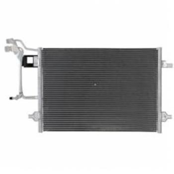 Condensador de aire acondicionado Nissens 94594 con alta eficiencia, diseño optimizado para un rendimiento superior, fabricado con materiales de calidad, compatible con múltiples modelos de vehículos y fácil instalación