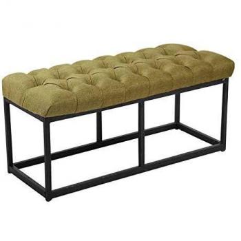 Banco con patas de metal y asiento en tela verde CLP