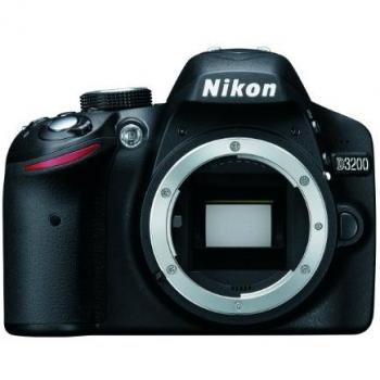 Cámara Réflex Nikon D3200 Cuerpo Negro 24.2 Megapíxeles Full HD Usada en Buen Estado