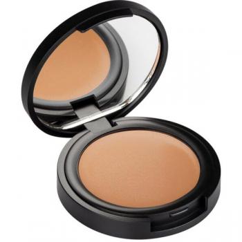 Corrector de crema natural de NUI Cosmetics