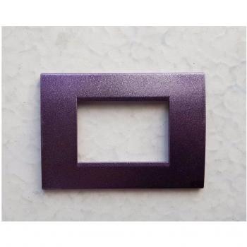 Placa Compatible Living Light ABS 3-4-7 Postes Color Púrpura Metálico - 3 Orificios
