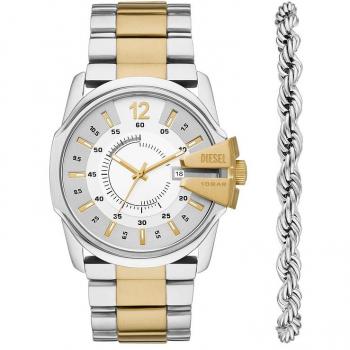 Reloj DIESEL Master Chief DZ2182SET con correa de acero inoxidable, esfera negra, cronógrafo, resistencia al agua hasta 100 metros, diseño moderno y deportivo