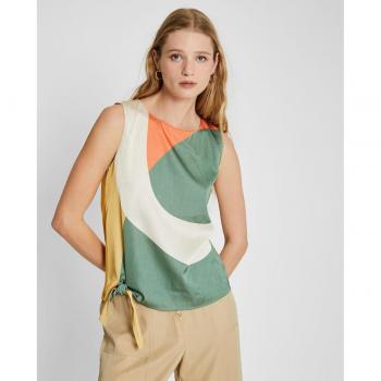 Camiseta de mujer de tirantes estampada con cuello redondo cerrado y cordón en parte lateral
