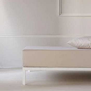 Sábana Bajera Ajustable Lisa de Algodón 200 Hilos Color Arena para Cama de 135 cm - 135x200 cm