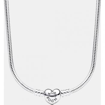 Collar Pandora Moments de plata con Cadena de Serpiente y Cierre de Corazón