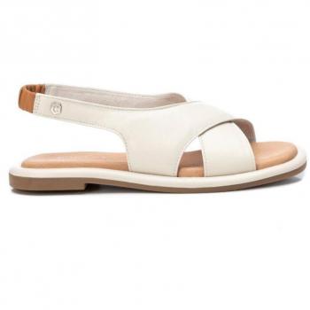 Sandalias planas de mujer CARMELA 068528 HIELO de piel color blanco