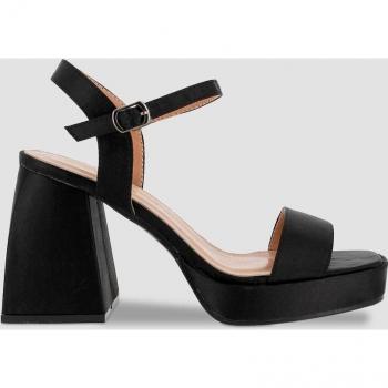 Sandalias Monica - Elegantes sandalias de mujer con cierre de hebilla en color negro. ¡Ideal para lucir en cualquier ocasión!