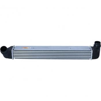 Intercooler NRF 30916 - Intercooler de alto rendimiento, fabricado en aluminio, diseño optimizado para mejorar la refrigeración del aire de admisión, compatible con múltiples modelos de vehículos, fácil instalación y alta durabilidad