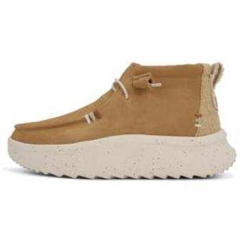Cómoda Botín mujer HEY DUDE ELOISE RECYCLED en suave nubuck tono tan con cordones elásticos, forro cálido, plantilla ergonómica extraíble, plataforma ligera antideslizante y altura de tac