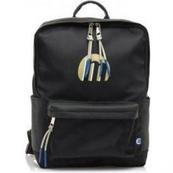 Mustang Mochila Michael para Hombre en Color Negro con Cierre de Cremallera y Bolsillo Frontal