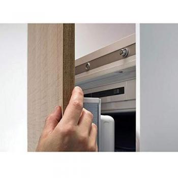 Sistema de apertura electromecánico HETTICH Easys para frigoríficos con cable de alimentación tipo C: variante europea