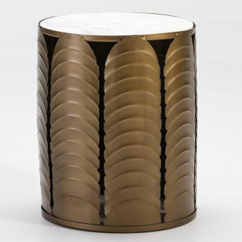 Mesa auxiliar redonda Dorie de mármol blanco y metal dorado, altura 51 cm