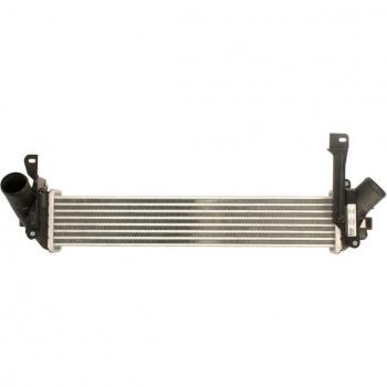 Intercooler Nissens 96563 - Intercooler de motor, fabricado en aluminio y plástico, diseñado para mejorar la eficiencia del sistema de refrigeración del motor, compatible con diversas marcas y modelos de vehículos