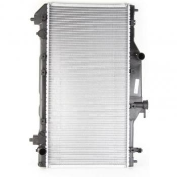 Radiador NISSENS 64640A para refrigeración del motor, compatible con diversos modelos de vehículos, fabricado en alta calidad con materiales duraderos, diseñado para asegurar una óptima temperatura del motor y evitar el sobrecalentamiento