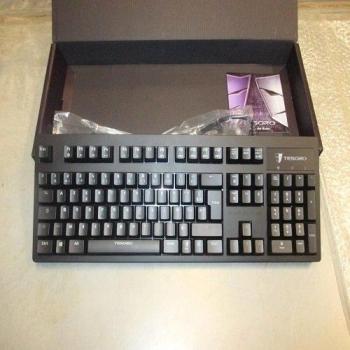 Tesoro Excalibur. Teclado mecánico Brown Switch