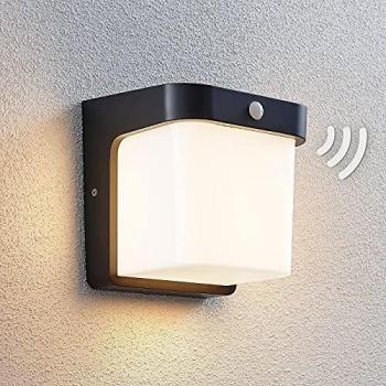 Aplique LED para exterior Adenike con sensor de movimiento en plástico negro - Lindby