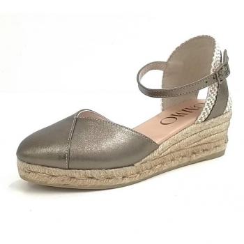 Sandalias de mujer Gaimo modelo Copita en color gris, alpargatas de piel con cuna de yute