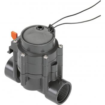 Electroválvula 24V Gardena Plateada con conexión de 1 y diseño resistente a la intemperie