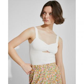 Top de Punto Canalé de Tirantes con Cuello en V y Escote con Cut Out - Naelle