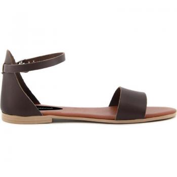 Sandalias de Mujer Fashion Attitude FAME2322MC106 BROWN, características: diseño moderno, color marrón, material sintético, suela antideslizante, plantilla acolchada y cierre ajustable