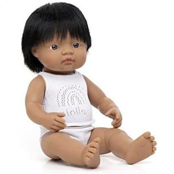 Miniland – Muñeco bebé Latinoamericano Niño de vinilo suave de 38cm con rasgos étnicos y sexuado para el aprendizaje de la diversidad con suave y agradable perfume. Presentado en caja de regalo.