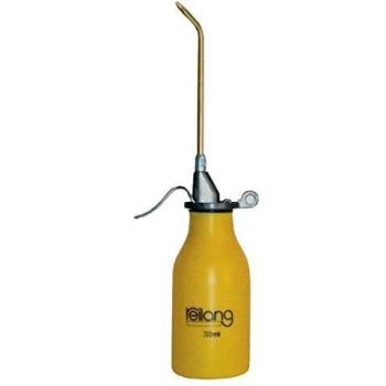 Aceitera Merkur de Polietileno 300 ml con Doble Bomba Reilang
