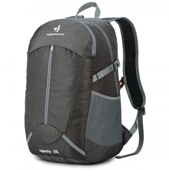 NEEKFOX Mochila de Senderismo Ligera Plegable 30L Viaje Día de Escalada Pack para Hombre Mujer, Peso Ligero Compacta Resistente al Agua Mochila para Deportivas Exterior Acampada