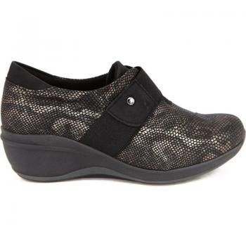 Mocasín mujer Arcopedico RUBI de piel elástica negra con detalle de moda animal print, piso poliuretano inyectado, sistema de doble arco lateral para mejorar el apoyo, altura tacón bajo (3-5 cm), referencia