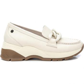 Mocasines de piel blanco con suela deportiva para mujer