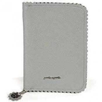 Pasito a Pasito. Libro de Nacimiento Biscuit. Funda Portadocumentos de Bebé con bolsillos y cremallera. Eco-leather tipo vacuno Color Gris. Medidas: 18 X 26 X 1,5 cm.