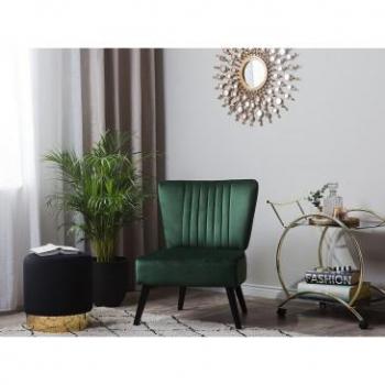 Sillón de terciopelo verde Vaasa sin reposabrazos, tapizado decorativo con mechones verticales y patas de madera