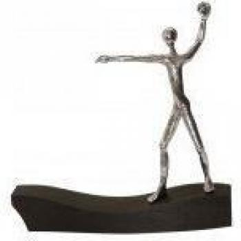 Figura el gran paso de Raimund Schmelter