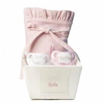 Canastilla personalizada Bebé de París con 2 chupetes personalizables y funda en color rosa