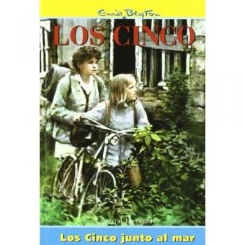 Los cinco junto al mar