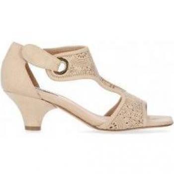 Chika10 Sandalias New Amira 01 Beige para Mujer con Tacón y Cierre Adherente Modelo 138155 Color Negro
