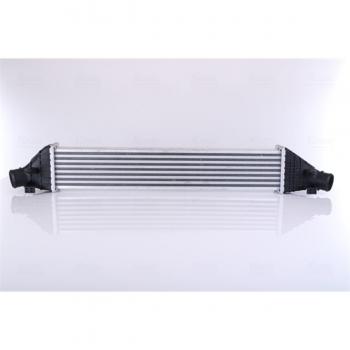 Intercooler NISSENS 961582 - Enfriador de baja temperatura, alta eficiencia, diseño optimizado para mejorar el rendimiento del motor, fabricado con materiales de alta calidad para mayor durabilidad y resistencia a la corrosión