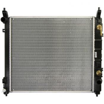 Radiador NISSENS 68796 para refrigeración del motor, tipo de radiador de aluminio, con capacidad de enfriamiento optimizada, diseño específico para vehículos, alta resistencia a la corrosión y fugas, compatible con diversas marcas y