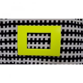 Placa Compatible Living Light ABS 3-4-7 Postes Colorida Amarillo Fluo - 3 Agujeros