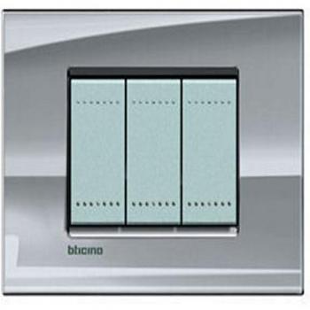 Placa Cuadrada Bticino Livinglight Níquel 7 Módulos LNA4807NS - Diseño Moderno y Elegante