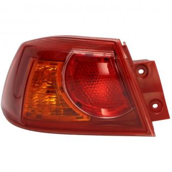 Luz trasera TYC 11-11212-15-2 Izquierda con características de piloto trasero, diseño específico para el lado izquierdo del vehículo, compatible con modelos indicados por el fabricante, incluye lámparas y conectores necesarios para