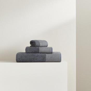 Toalla de baño de algodón de alta calidad con densidad de 500 gr/m2 Land - Ideal para tu momento de relax