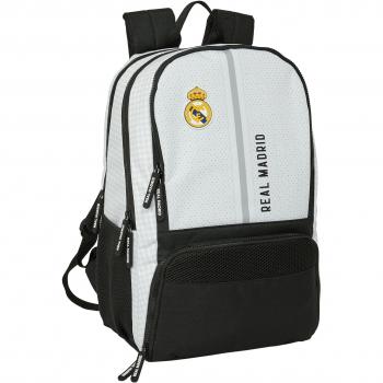 Mochila Safta Real Madrid First Kit 24/25 con diseño oficial del equipo, compartimento principal amplio, bolsillo frontal con cremallera, correas ajustables y acolchadas, fabricada en poliéster resistente y fácil de