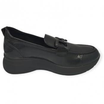 Mocasines de mujer Xti 143426 negros con cuña y hebilla decorativa, talla 36 EU