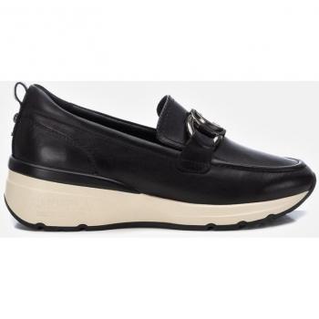 Mocasín de mujer Carmela 16182201 en piel negra con plataforma