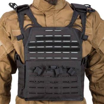 Invader Gear Reaper Plate Carrier Negro - Chaleco táctico modular, fabricado en material durable 500D Cordura, compatible con placas balísticas, diseño ajustable y ergonómico, múltiples bolsillos y compartimentos para almacenamiento, sistema