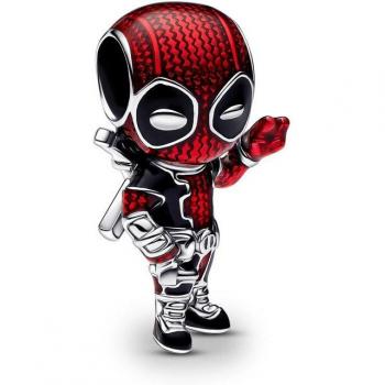 Charm Deadpool de Marvel - PANDORA, tipo de producto: charm, material: plata de ley 925, diseño: personaje Deadpool, colección: Marvel, compatible con pulseras PANDORA