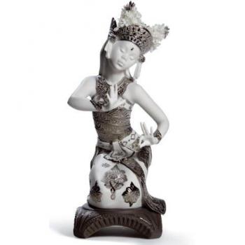 Lladro Bali Dancer de rodillas