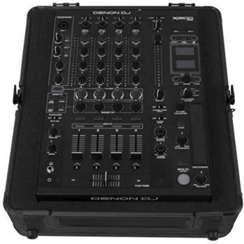 Ultimate Pick Foam Flight Case Multi Format M Black